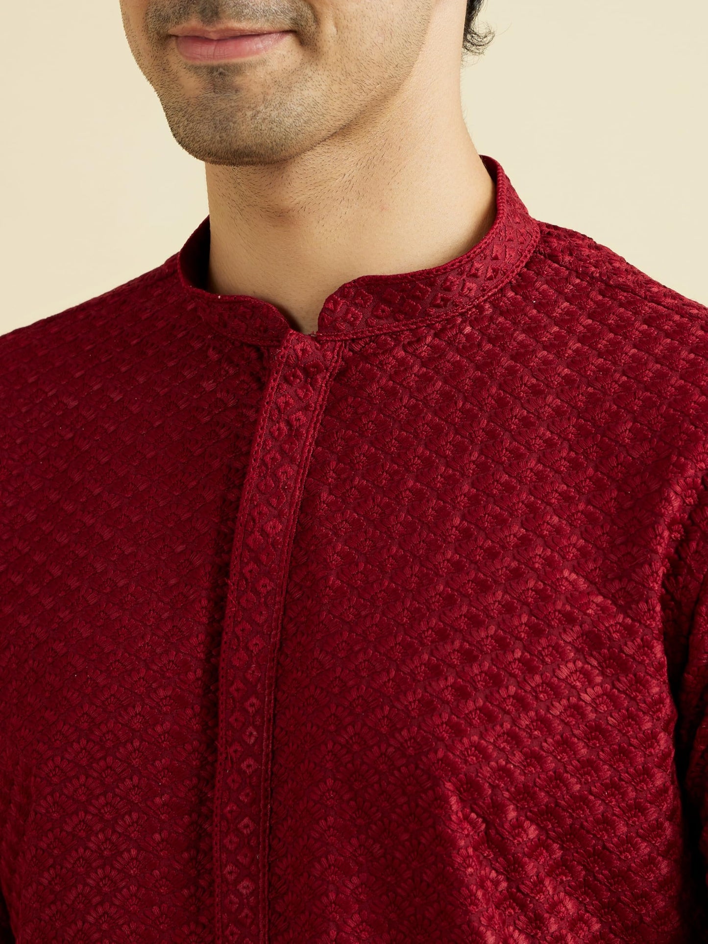 Manyavar Men's Cotton Blend Embroidery Kurta Pyjama Set (2pcs)