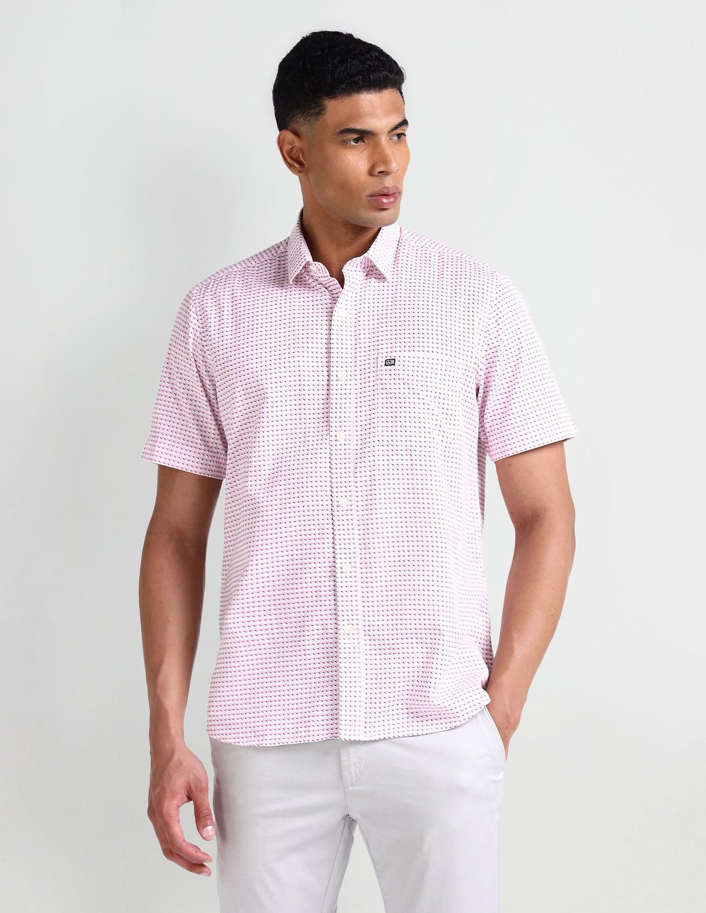 Arrow Sport Short Sleeve Geometric Print Shirt Light Pink