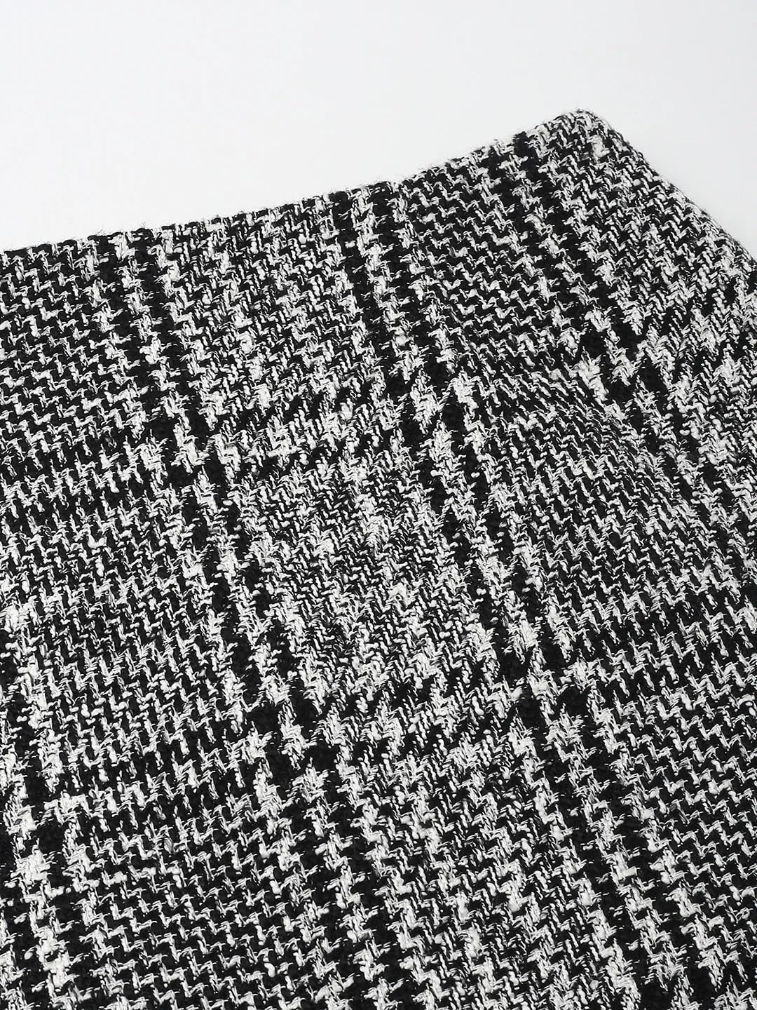 Regular Fit Checks Mid Rise Skirt
