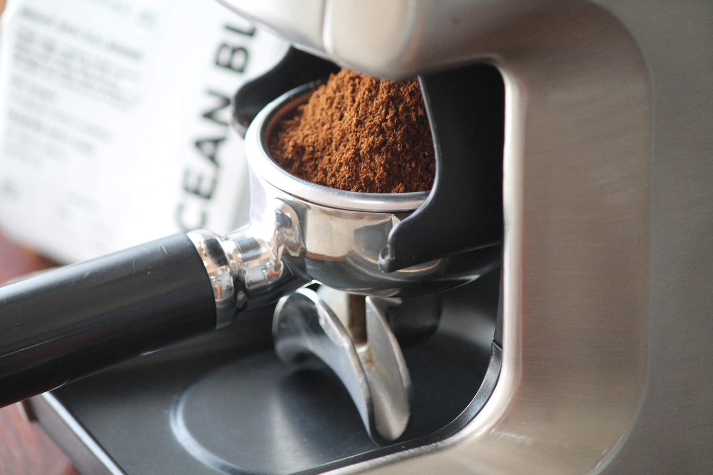 CAFFE BIRRAIO Plastic Conical Burr Bean Grinder With 32 Grind Settings., Iris