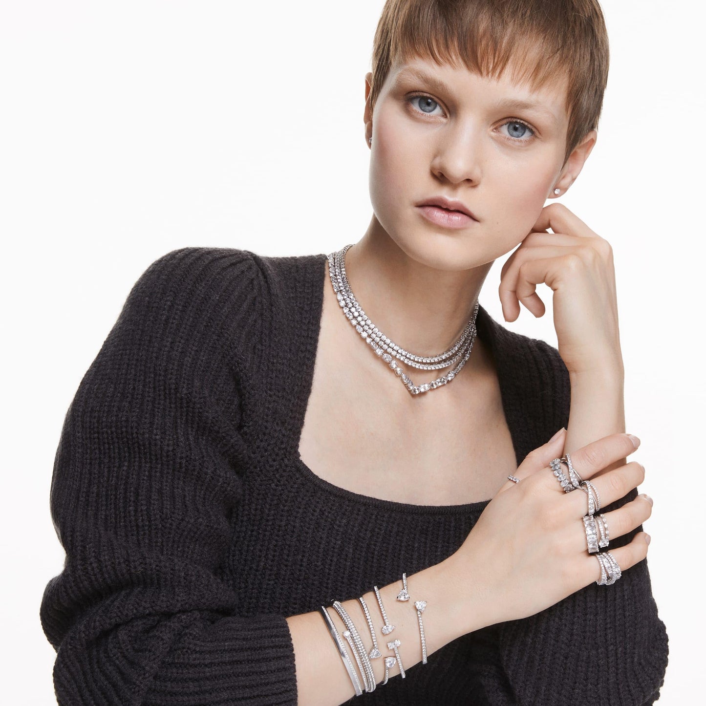 Swarovski Mesmera bangle, Heart, White, Rhodium plated