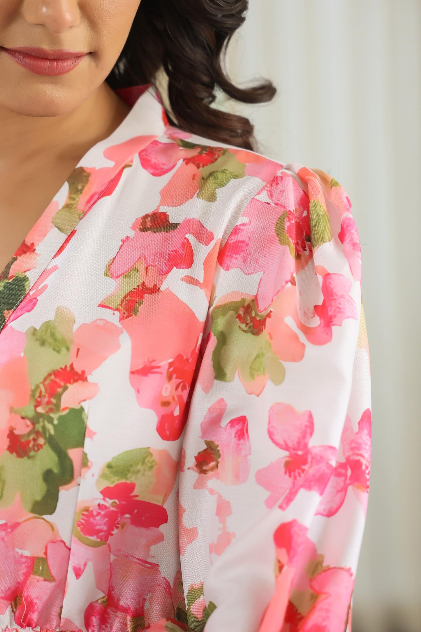LERIYA FASHION Women's Floral Printed Western Midi Dress | Fit & Flare A-Line Casual Summer Dress with V-Neck & 3/4 Sleeves | Stylish Long Frock for Daily, Party & Office Look Light Pink
