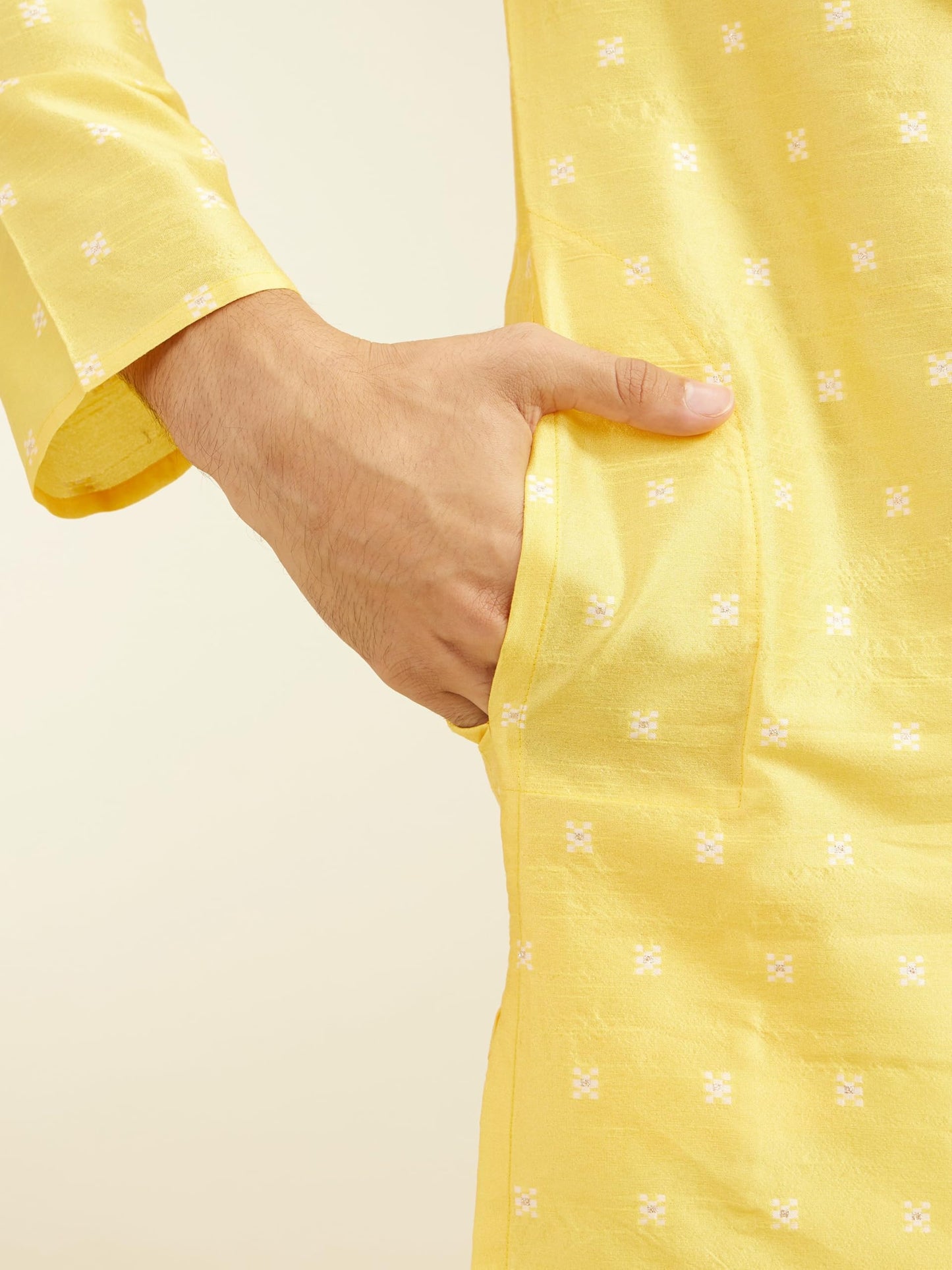 DIWAS BY MANYAVAR Men's Art Silk Jacquard Weave Kurta (Yellow,XL)