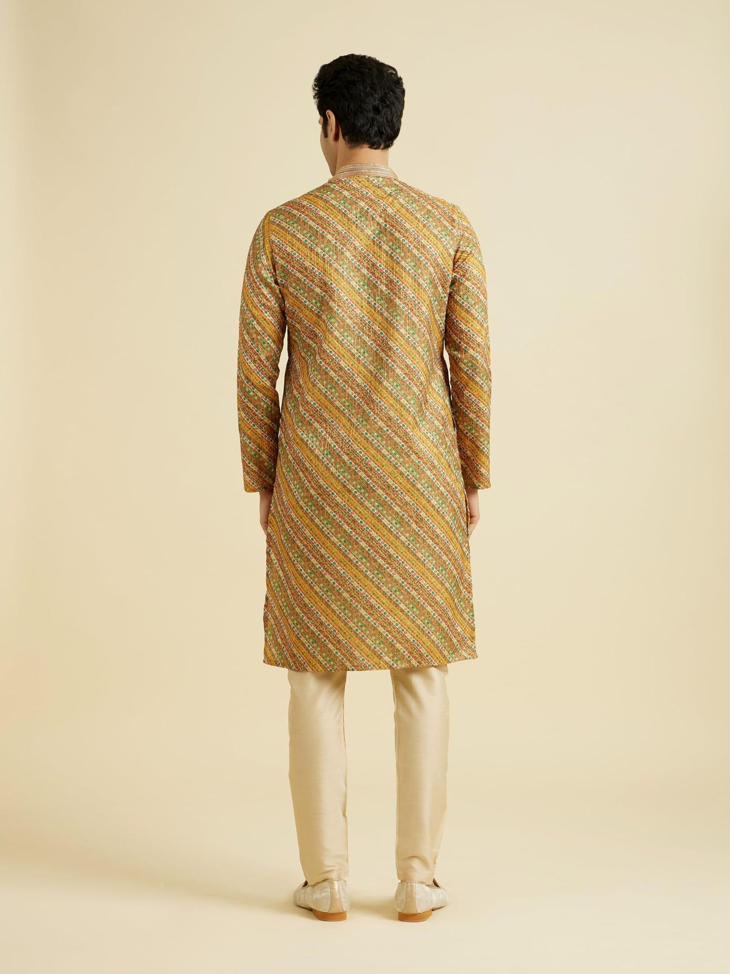 Manyavar Men's Cotton Blend Diagonal Print Kurta Pyjama Set (2pcs)