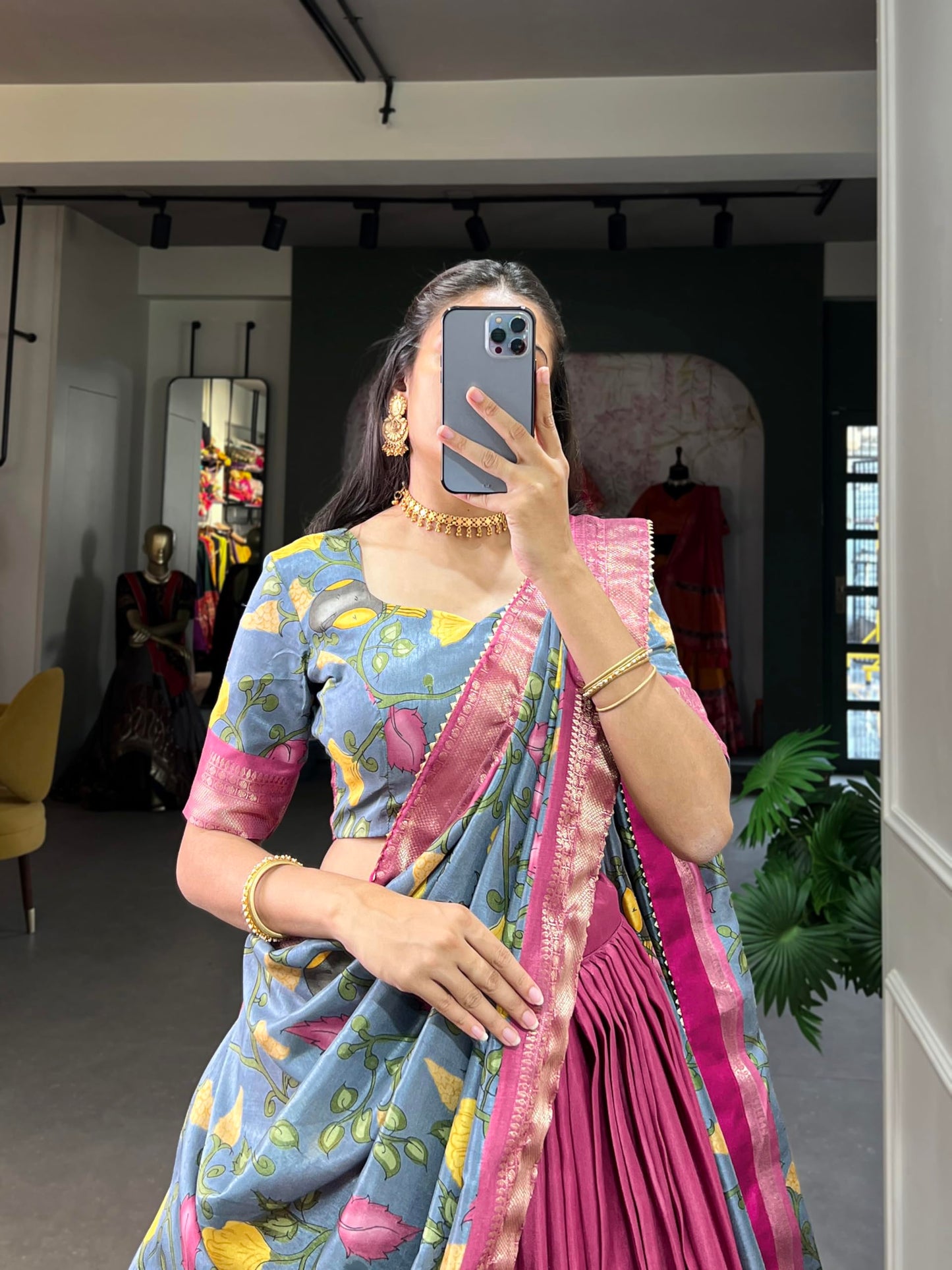 Snazzy Stitch Women's Floral & Patola Print With Foil Work Tussar Silk Ethnic wear Tassels and Zip Closuer Readymade Lehenga Choli With Dupatta (PINK)