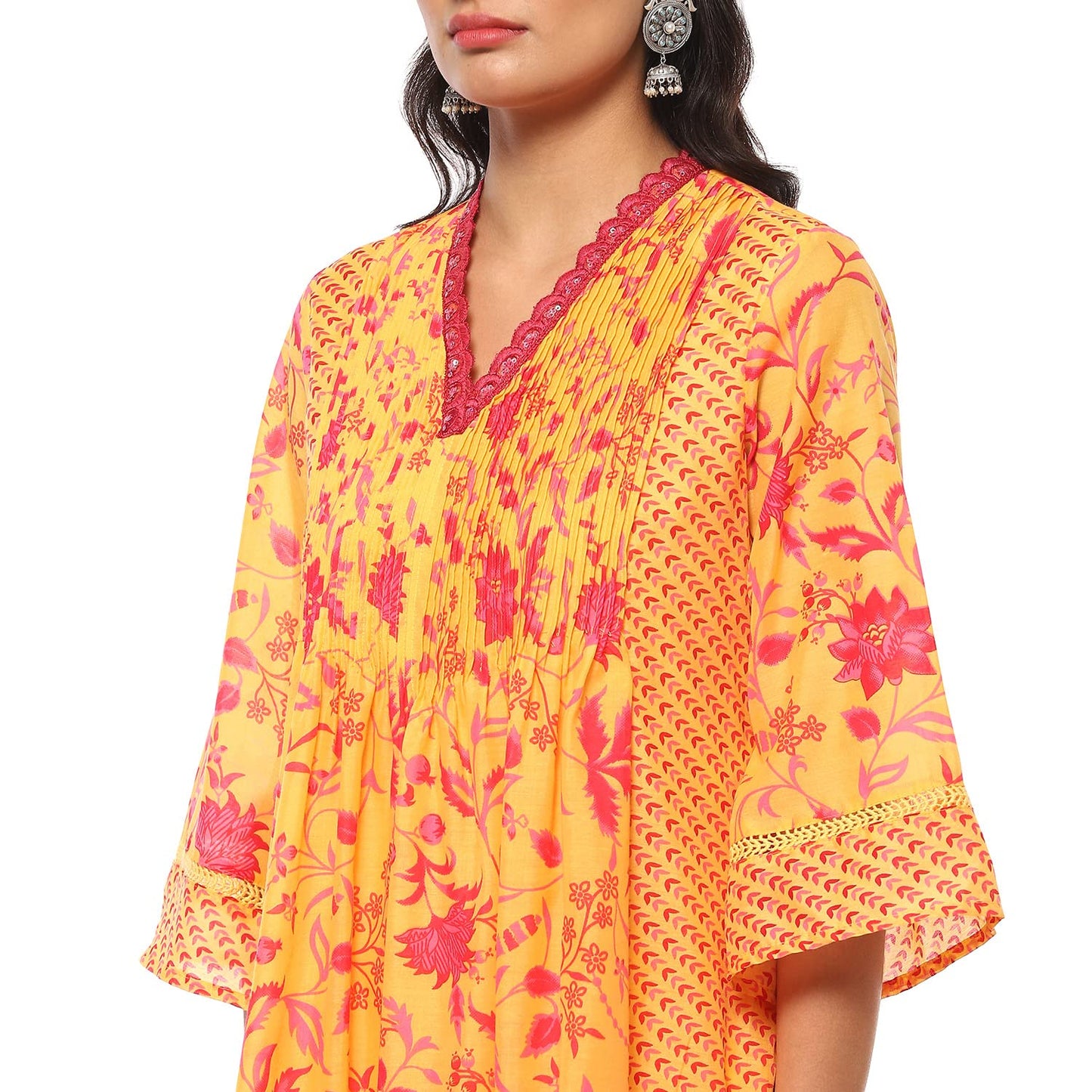 BIBA WOMEN PRINTED STRAIGHT SALWAR KURTA DUPATTA(SKDBLOOM8659_YELLOW_38)
