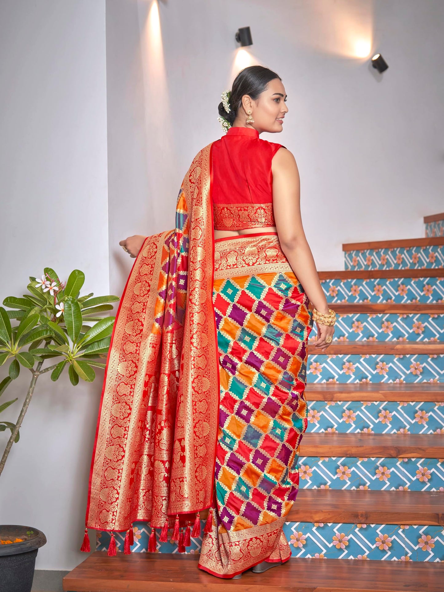 MANOHARI Women's Most Trendy Banarasi Woven Yellow with Multicolor Saree With Heavy Jacquard Work Saree With Blouse Piece