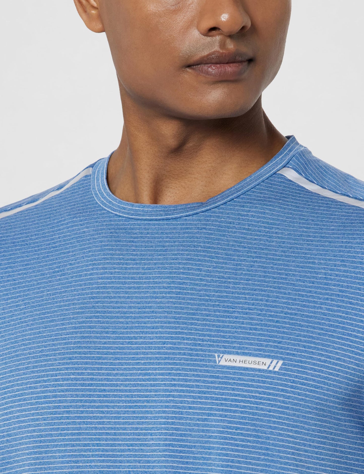 Van Heusen Performance Men T-Shirt - Polyester Spandex - Swift Dry, Crew Neck, Mesh Ventilation_61006_Swiss Blue_L