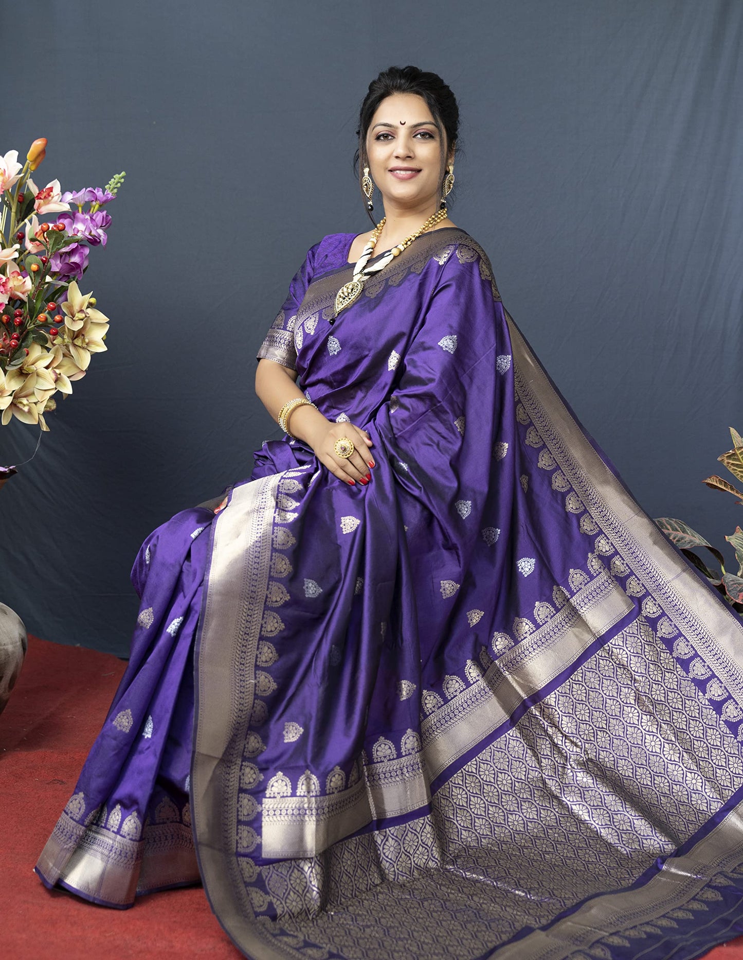 AMIRAT Women's Banarasi Silk Saree With Golden Zari Woven With Blouse Piece (Purple)