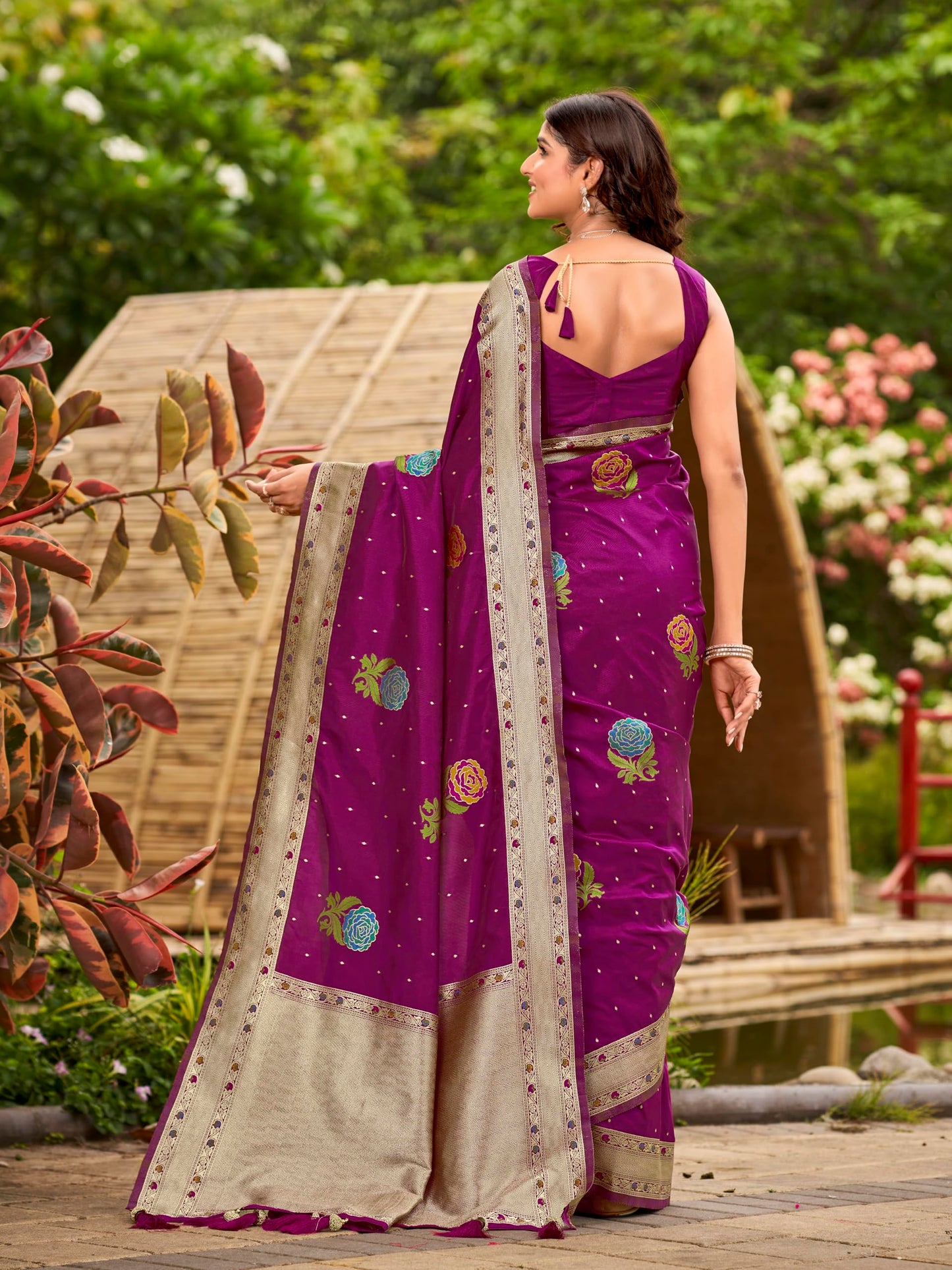 MANOHARI Women's Most Trendy Banarasi Satin Silk Woven Magenta Colorful Flower Pattern Saree With Heavy Jacquard Work Saree With Blouse Piece_MN2035