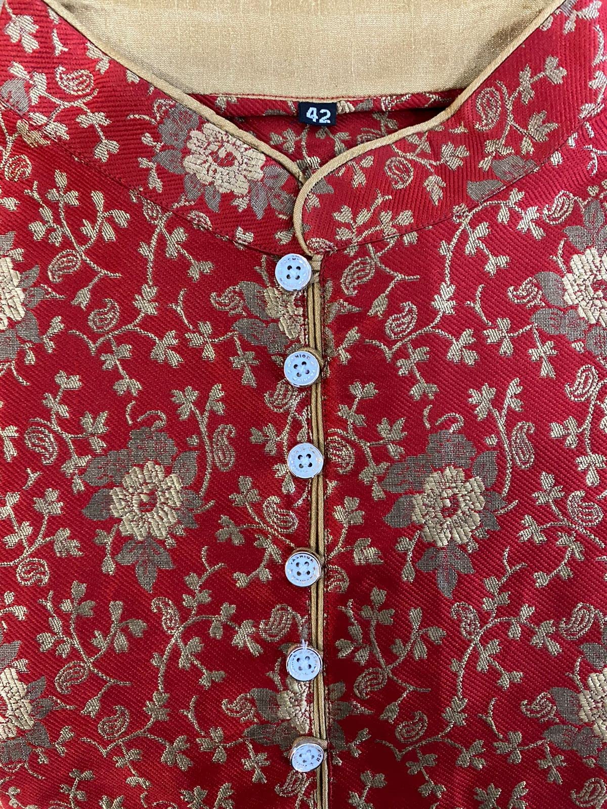 Over Crowd Men New Look Gold Plant Jacquard Kurta & Salwar Set (Maroon & Gold);Size:42