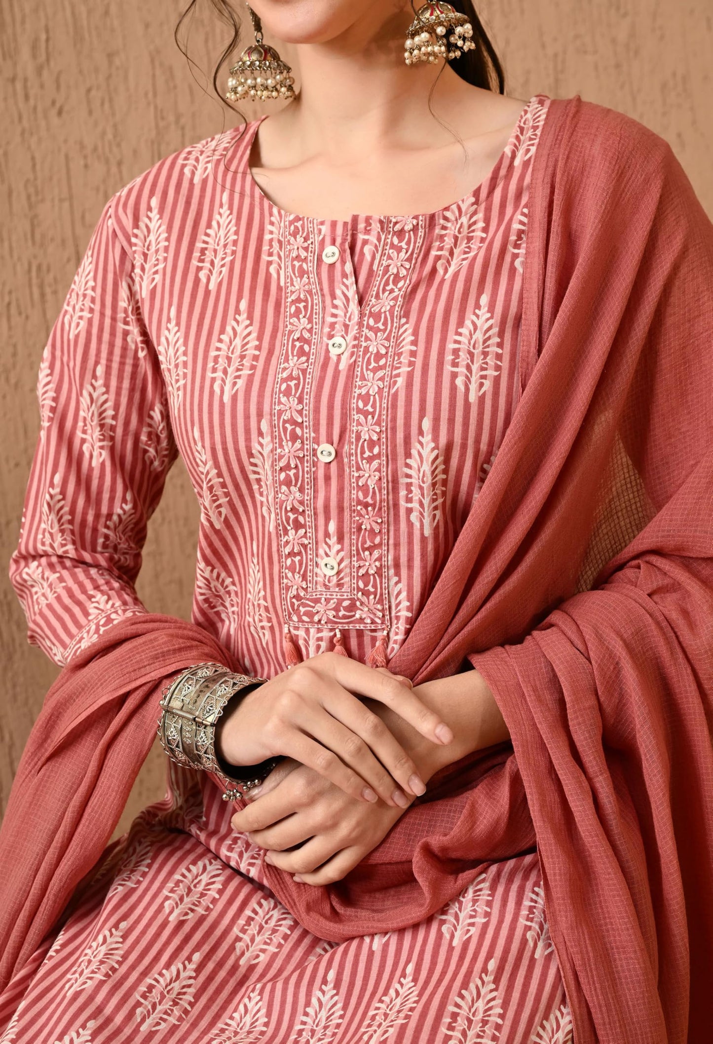KEOSA Women Floral Printed Regular Pure Cotton Kurta with Trousers & with Dupatta Pink
