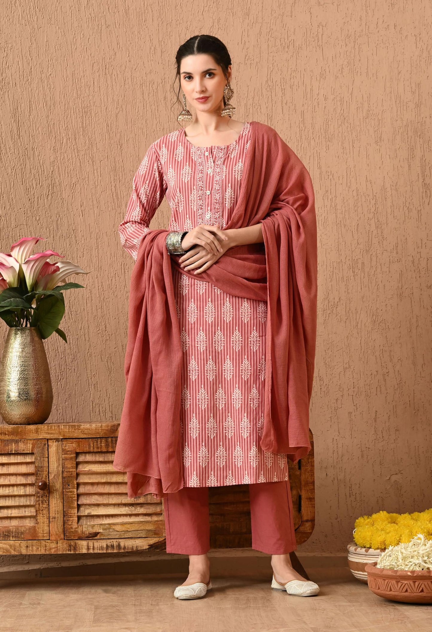 KEOSA Women Floral Printed Regular Pure Cotton Kurta with Trousers & with Dupatta Pink
