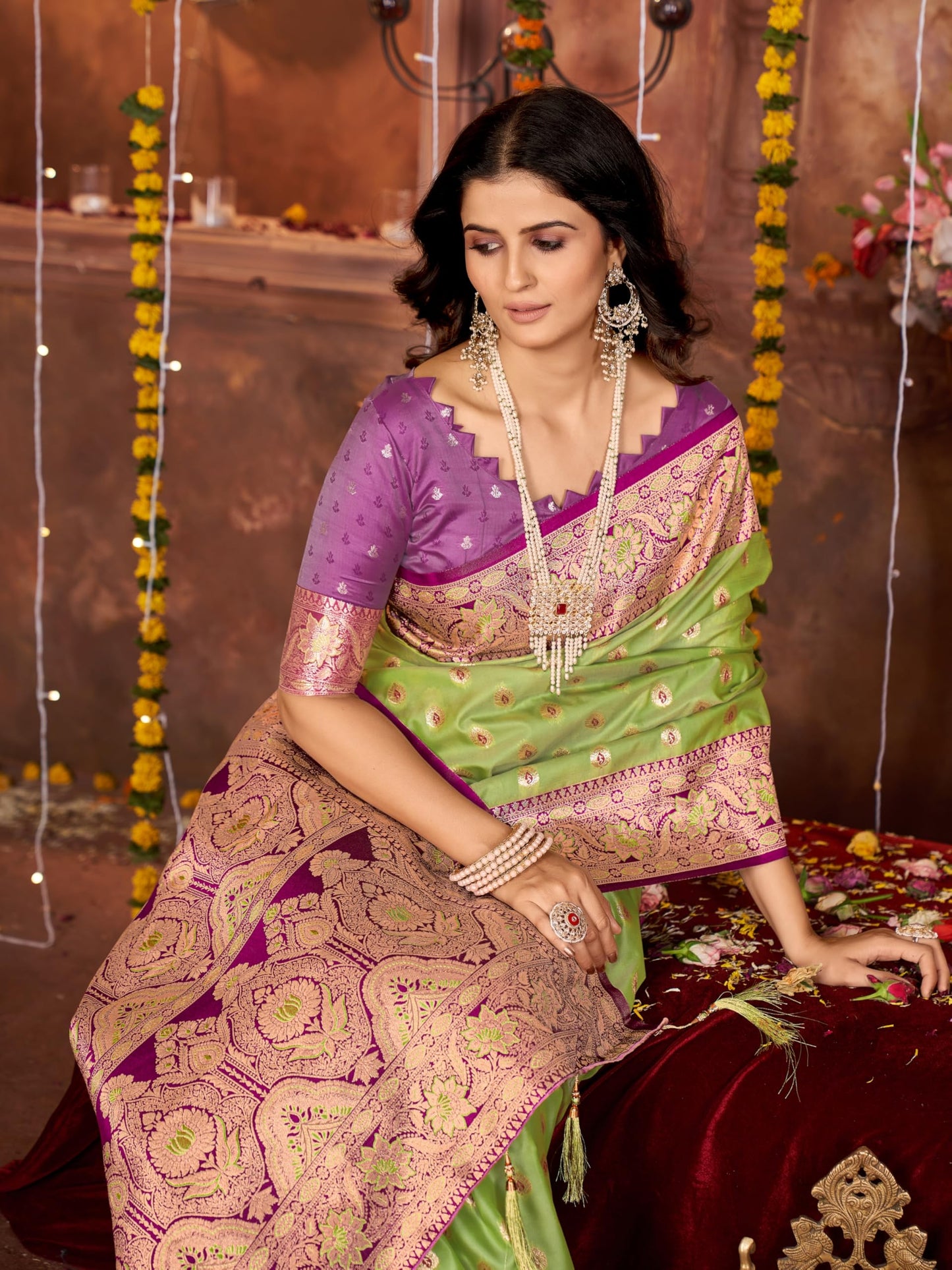 Mehrang Women Ethnic Saree, Silk Blend, Green With Pink Embroidery And Motifs, 6 Metres