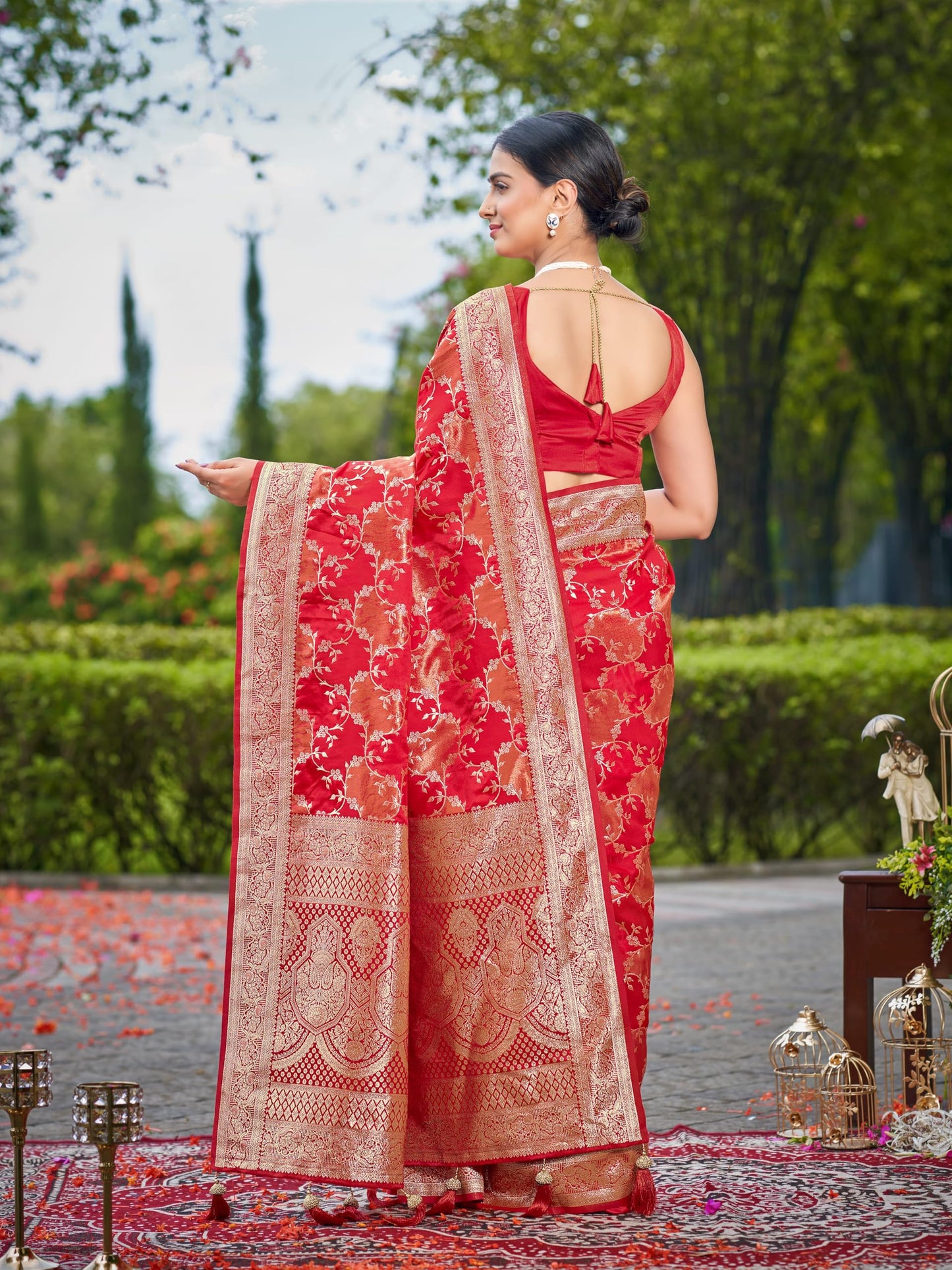MANOHARI Women's Most Trendy Banarasi Satin Silk Woven Vibrant Red Saree With Heavy Jacquard Work Saree With Blouse Piece_MN2050