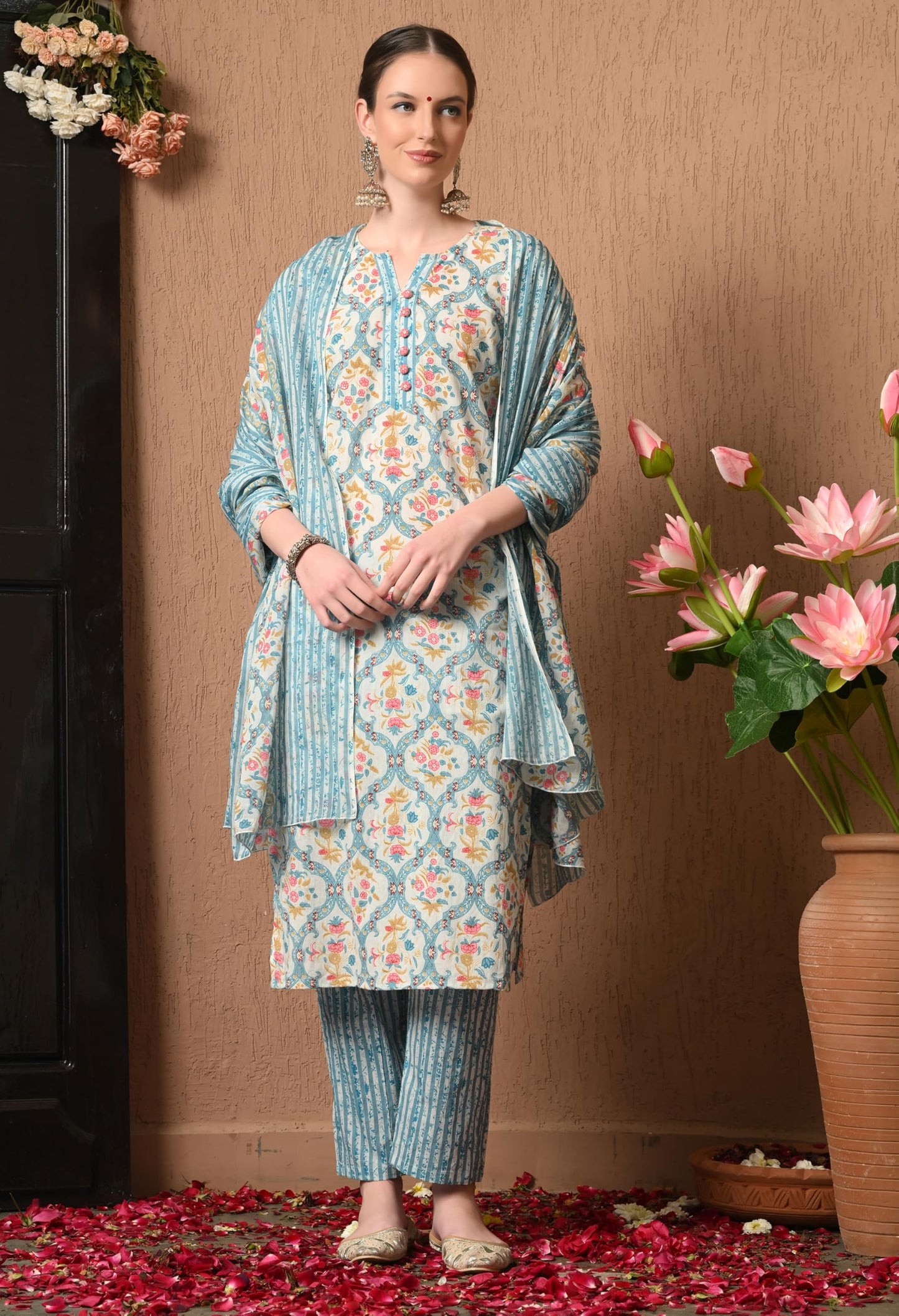 KEOSA Women Floral Printed Regular Pure Cotton Kurta with Trousers & with Dupatta Blue