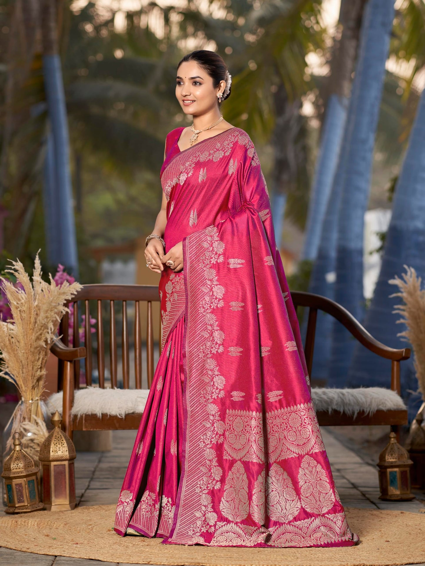 MANOHARI Women's Most Trendy Banarasi Woven Pink Saree With Heavy Jacquard Work Saree With Blouse Piece