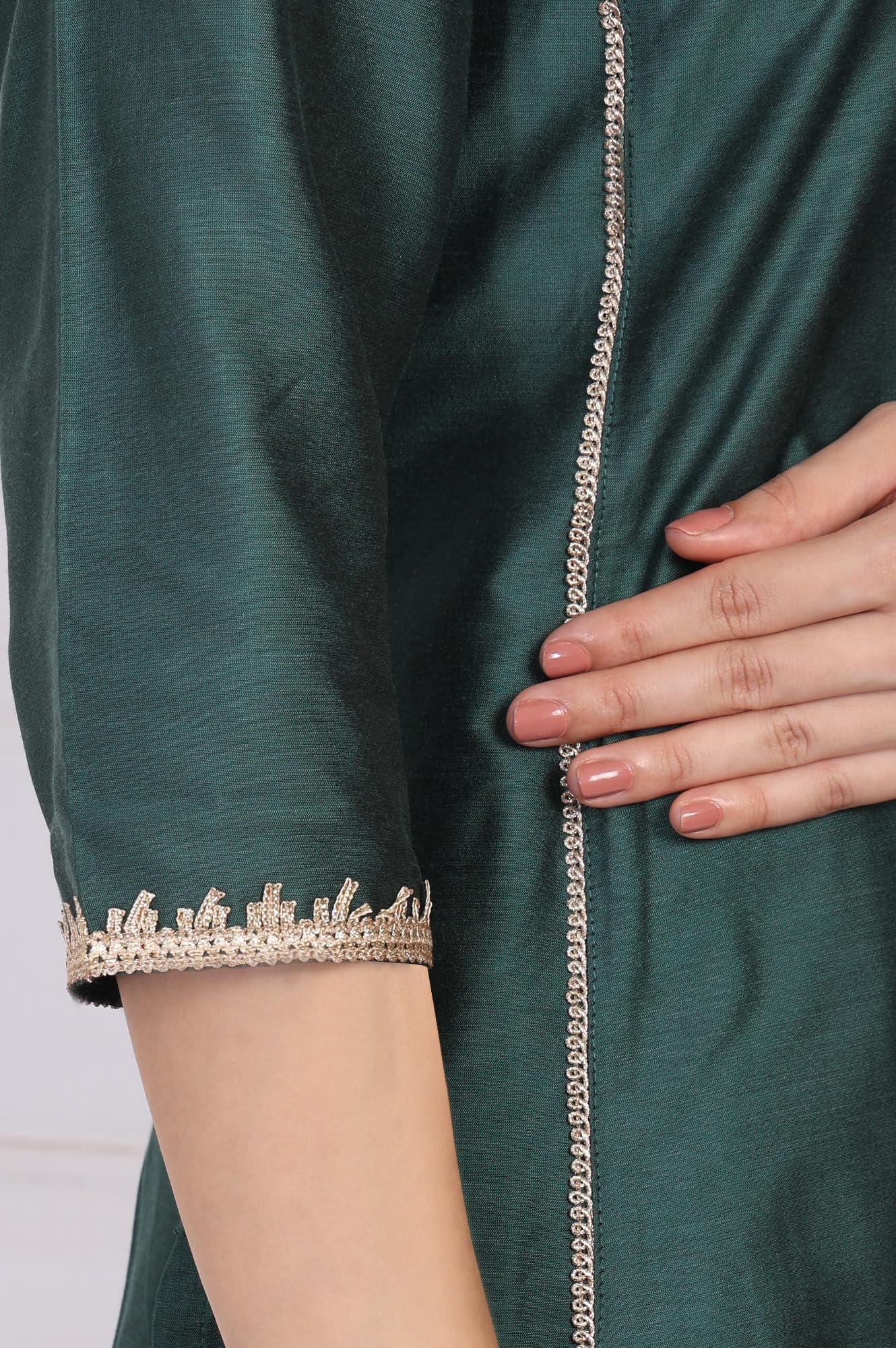 W for Woman Green Embroidered Floral Zari Work A-Line Silk Blend Kurta with Straight Pant and Dupatta Set (WS13284-224373-3XL)