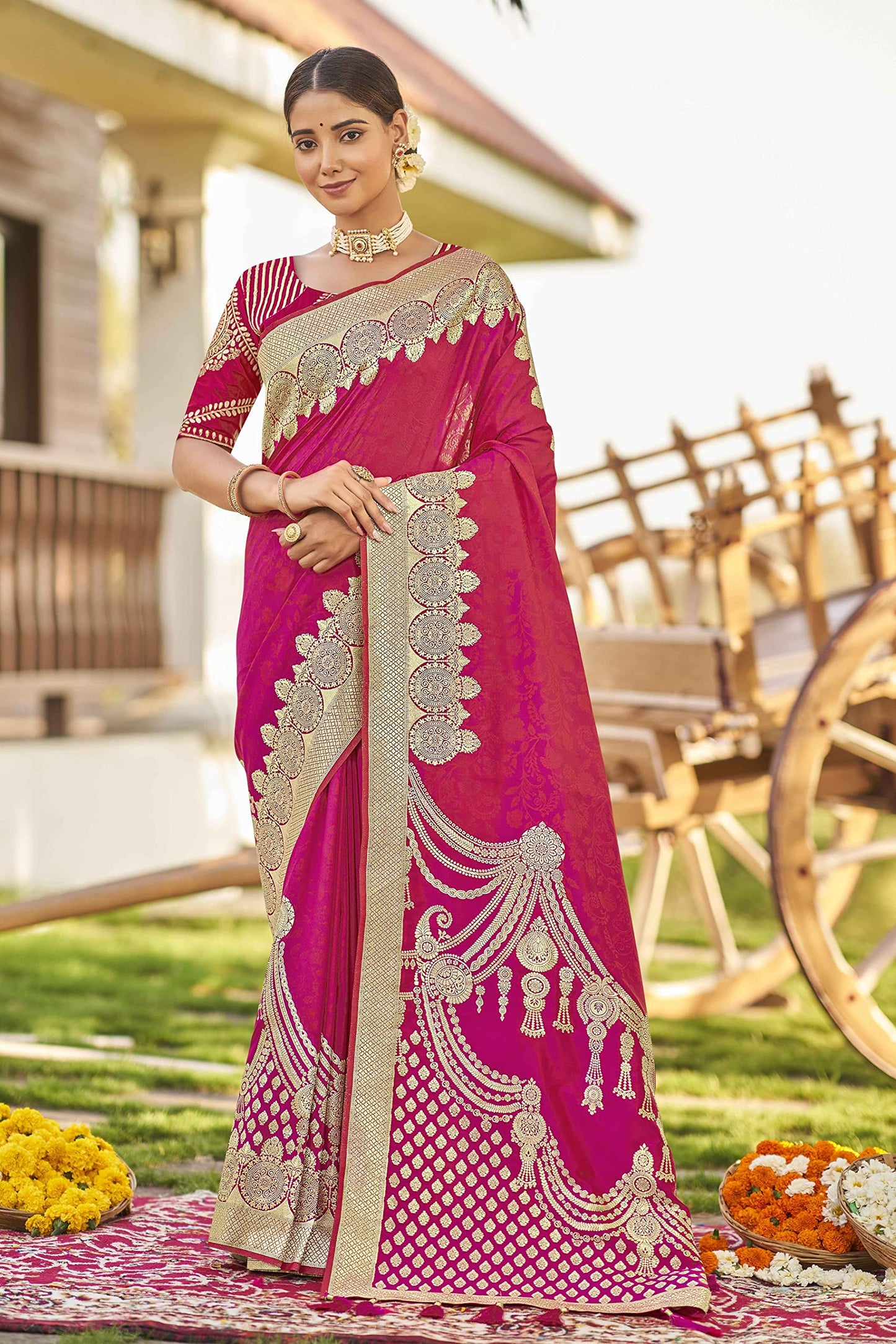 MANOHARI adorable woven pattern Banarasi Silk saree for women with Blouse Piece_MN1748