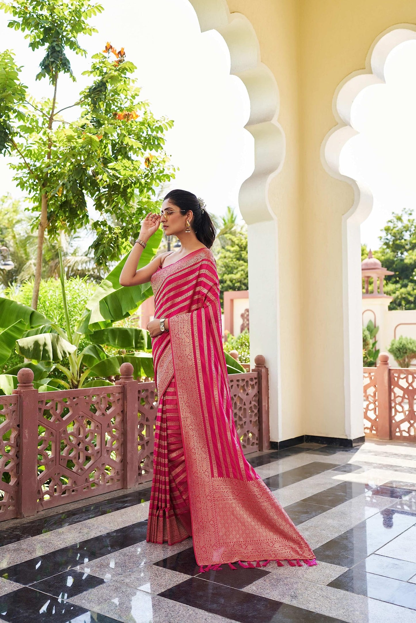 Vardha Women's Banarasi Georgette Saree with Unstitched Blouse Piece - Gold Zari Woven Work Sarees for Wedding (Vritika_671)