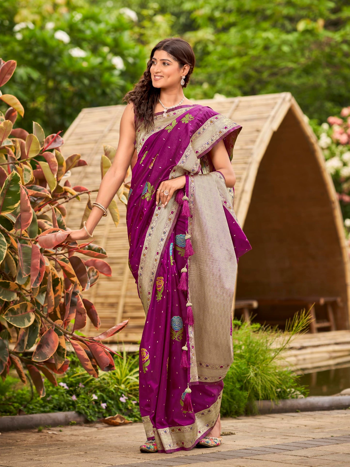 MANOHARI Women's Most Trendy Banarasi Satin Silk Woven Magenta Colorful Flower Pattern Saree With Heavy Jacquard Work Saree With Blouse Piece_MN2035