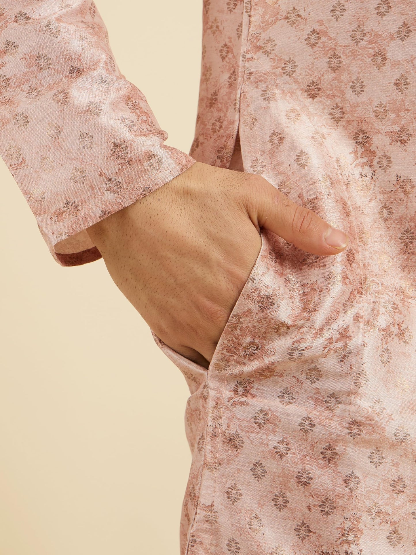 Manyavar Men's Art Silk Printed Kurta Pyjama Set (Peach,L)