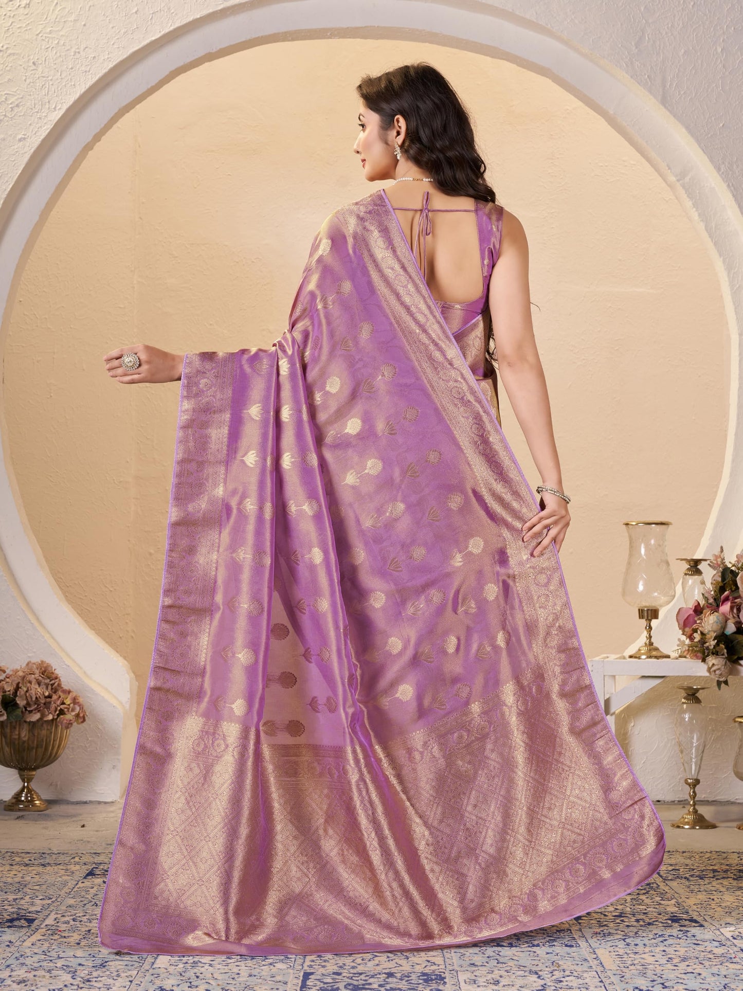 Garden Vareli Viscose Jacquard Floral Print Saree with Unstitched Blouse Piece MISHADEDD810LA0 Lavender
