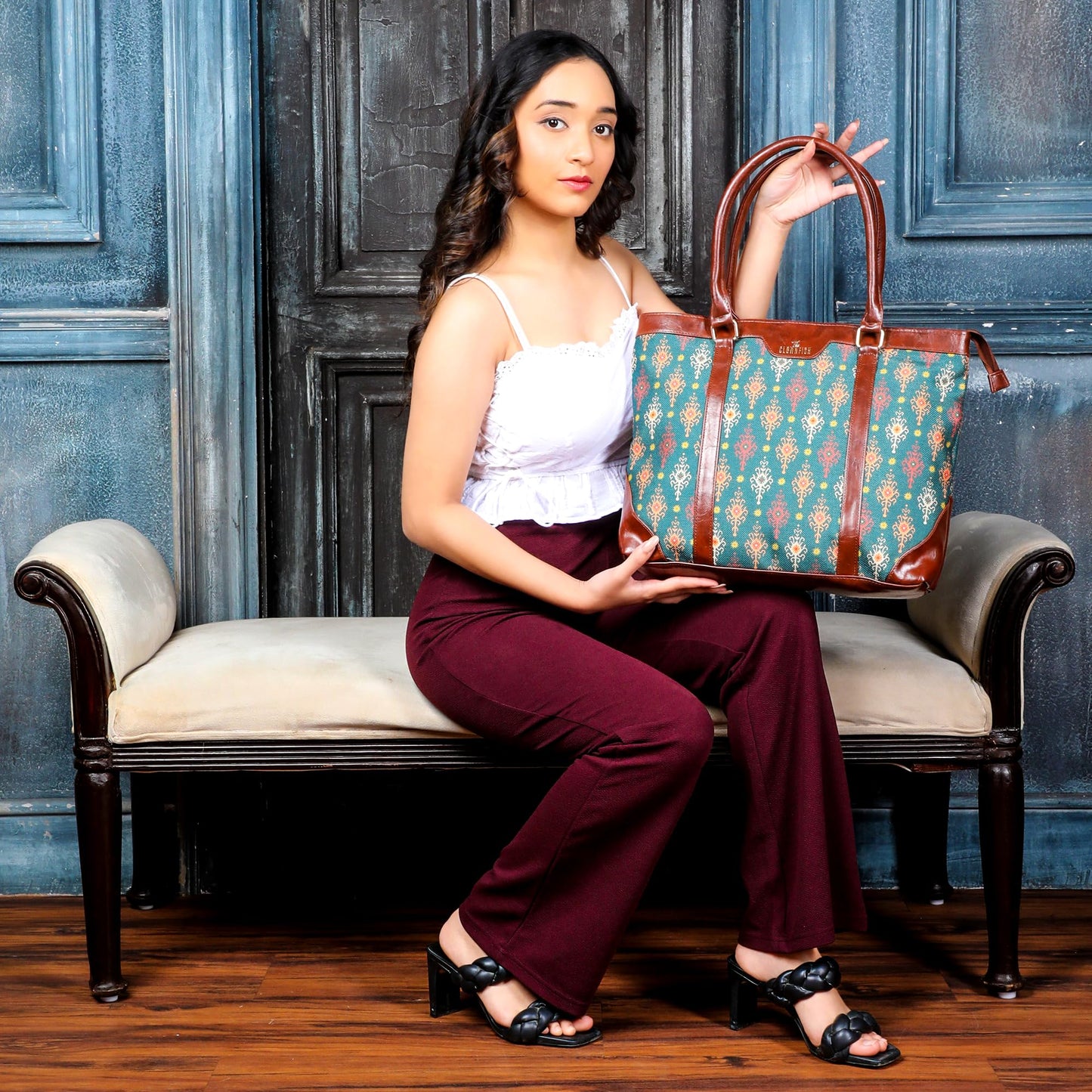 THE CLOWNFISH Miranda Series 15.6 inch Laptop Bag For Women Printed Handicraft Fabric & Faux Leather Office Bag Briefcase Hand Messenger bag Tote Shoulder Bag (Green)