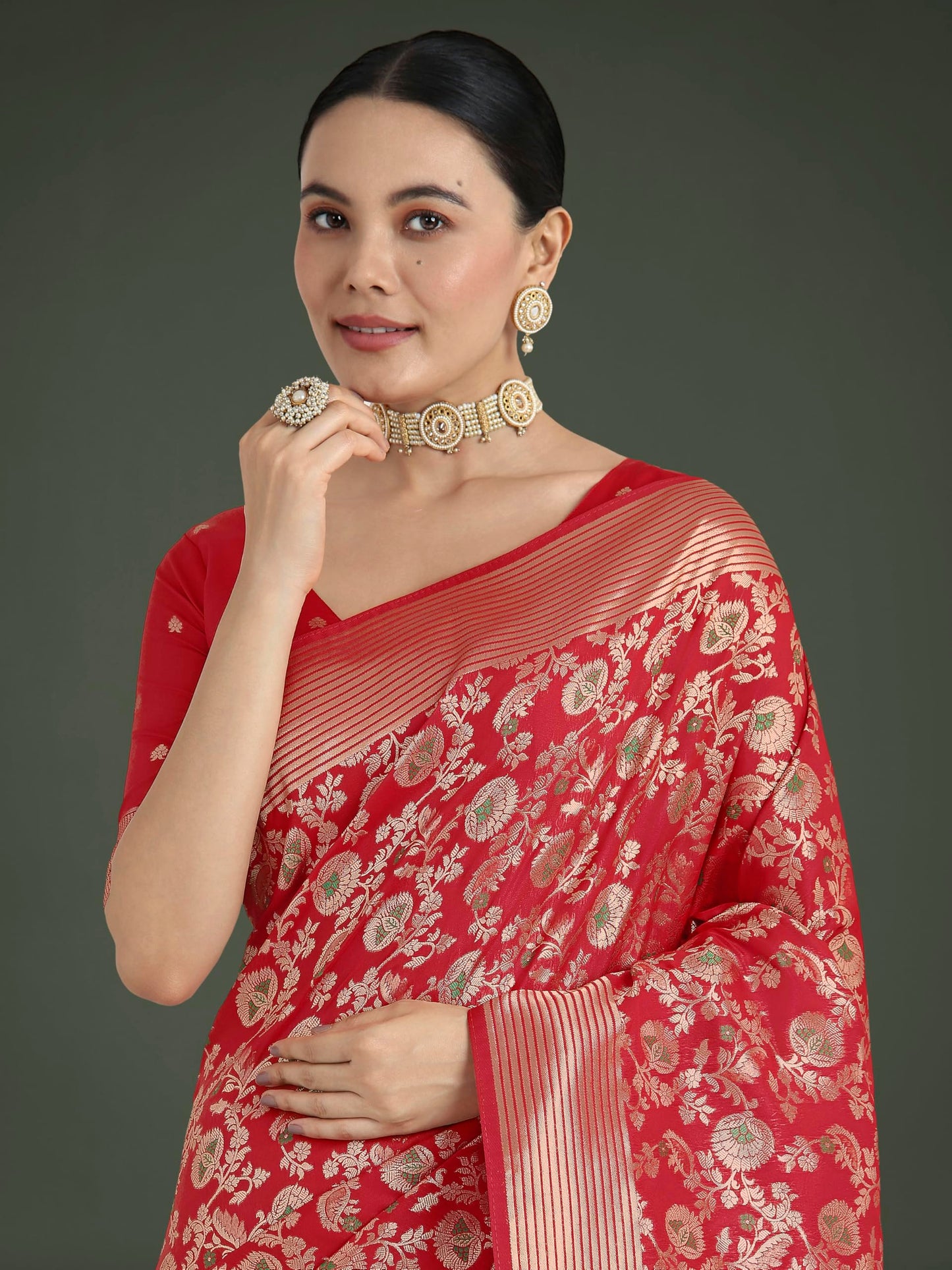 Monjolika Fashion Women's Graceful Banarasi Silk Saree In Classic Zaal Pattern & Rich Zari Woven Pallu comes with Unstitched blouse (14000_Color)