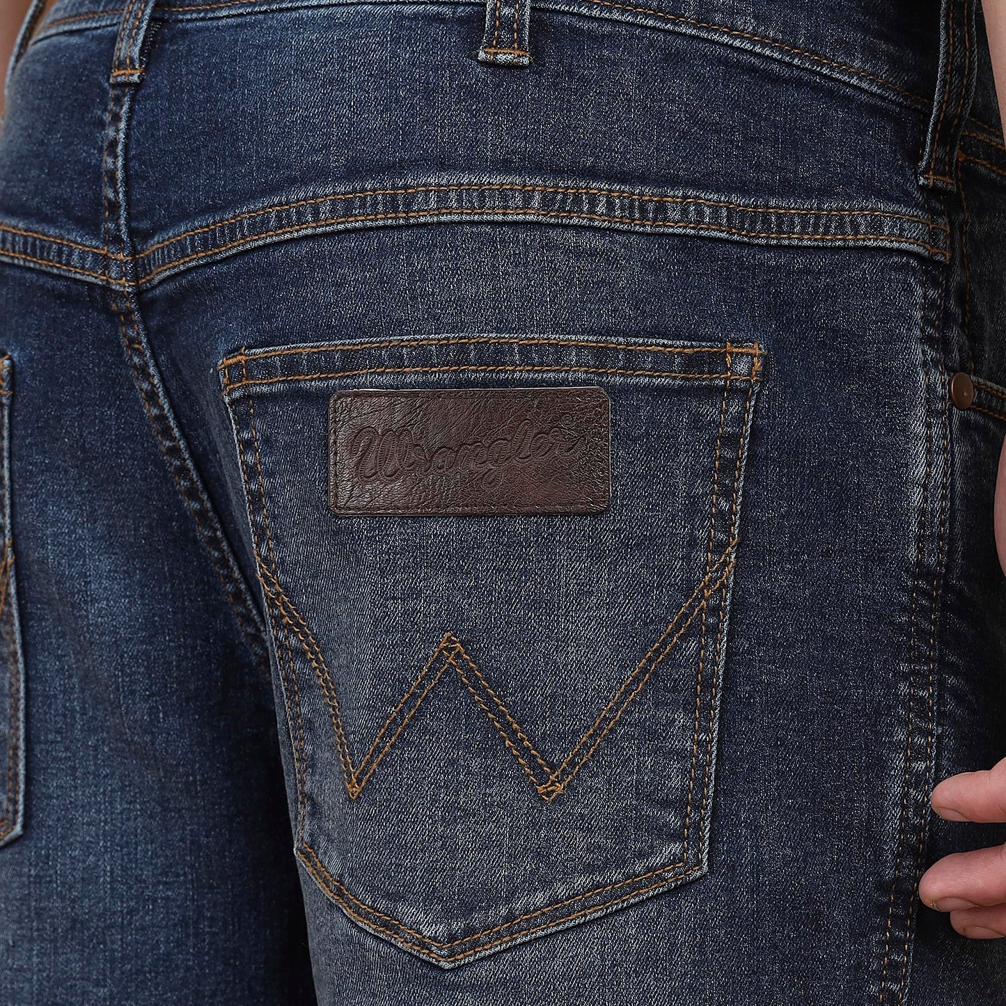 Wrangler Men's Straight Jeans (WMJN006350_Arctic Blue_32)