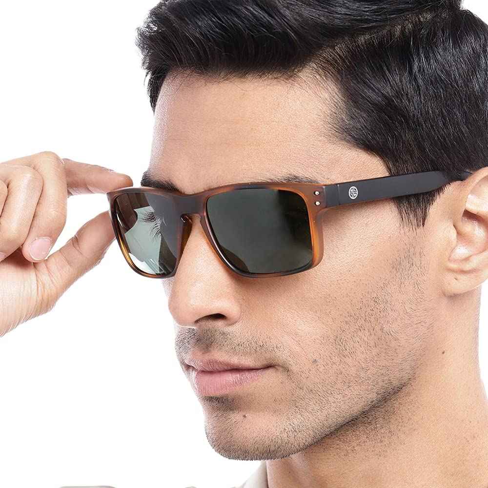 Carlton London-Premium-Men's-Multi Toned Polarised and UV Protected Lens Square SunglassesCLSM143 SaumyasStore