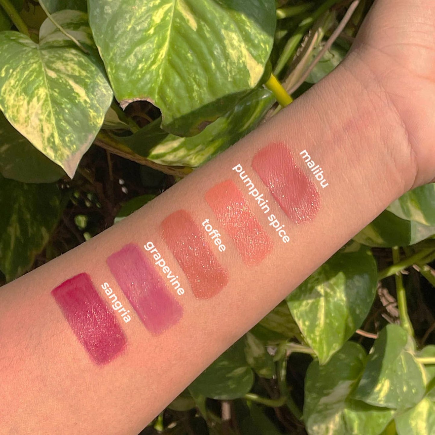 Ruby's Organics Lip Oil Gloss for Women & Girls, All Skin Tones, Moisturizing, Long Lasting, Non Sticky and Non Drying Formula, Glossy Texture, Natural Lip Makeup, Paraben Free - Malibu, 6.5ml SaumyasStore