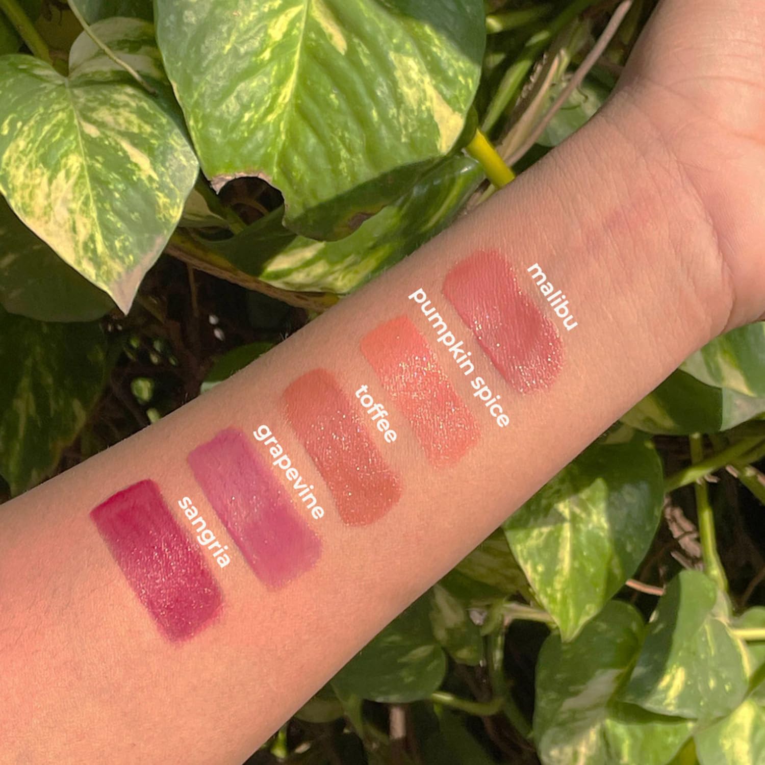 Ruby's Organics Lip Oil Gloss for Women & Girls, All Skin Tones, Moisturizing, Long Lasting, Non Sticky and Non Drying Formula, Glossy Texture, Natural Lip Makeup, Paraben Free - Malibu, 6.5ml SaumyasStore