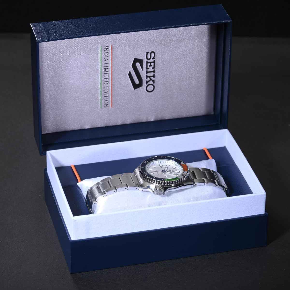 Seiko Limited Edition India Exclusive Off-White Dial Men's Analog Watch, Stainless Steel Band, with Extra Silicon Strap- Srpk83K1, Band Color:Silver SaumyasStore