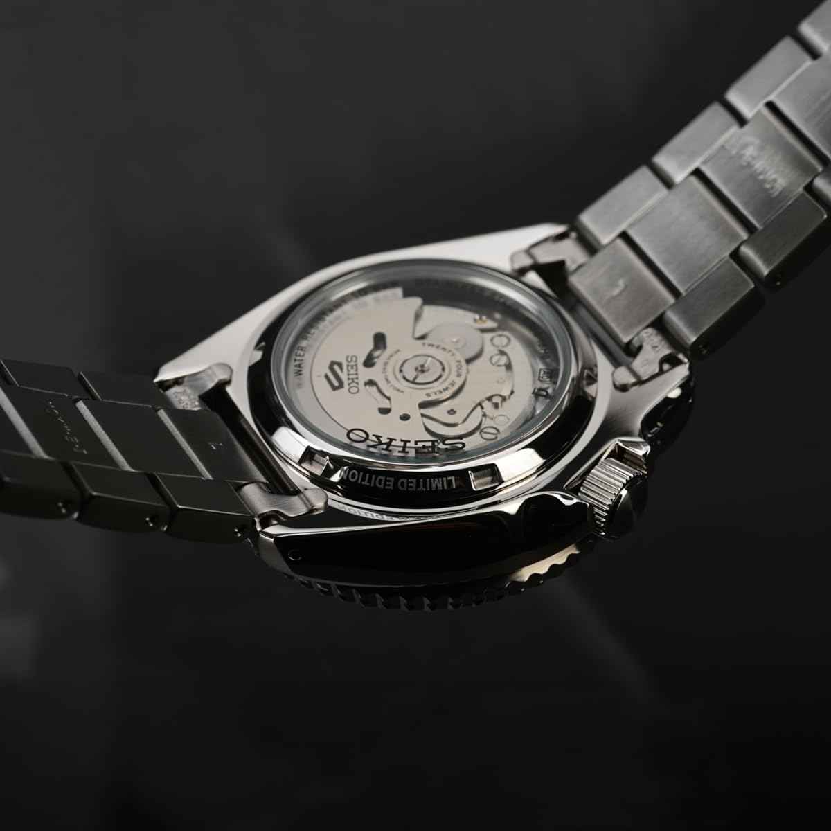 Seiko Limited Edition India Exclusive Off-White Dial Men's Analog Watch, Stainless Steel Band, with Extra Silicon Strap- Srpk83K1, Band Color:Silver SaumyasStore