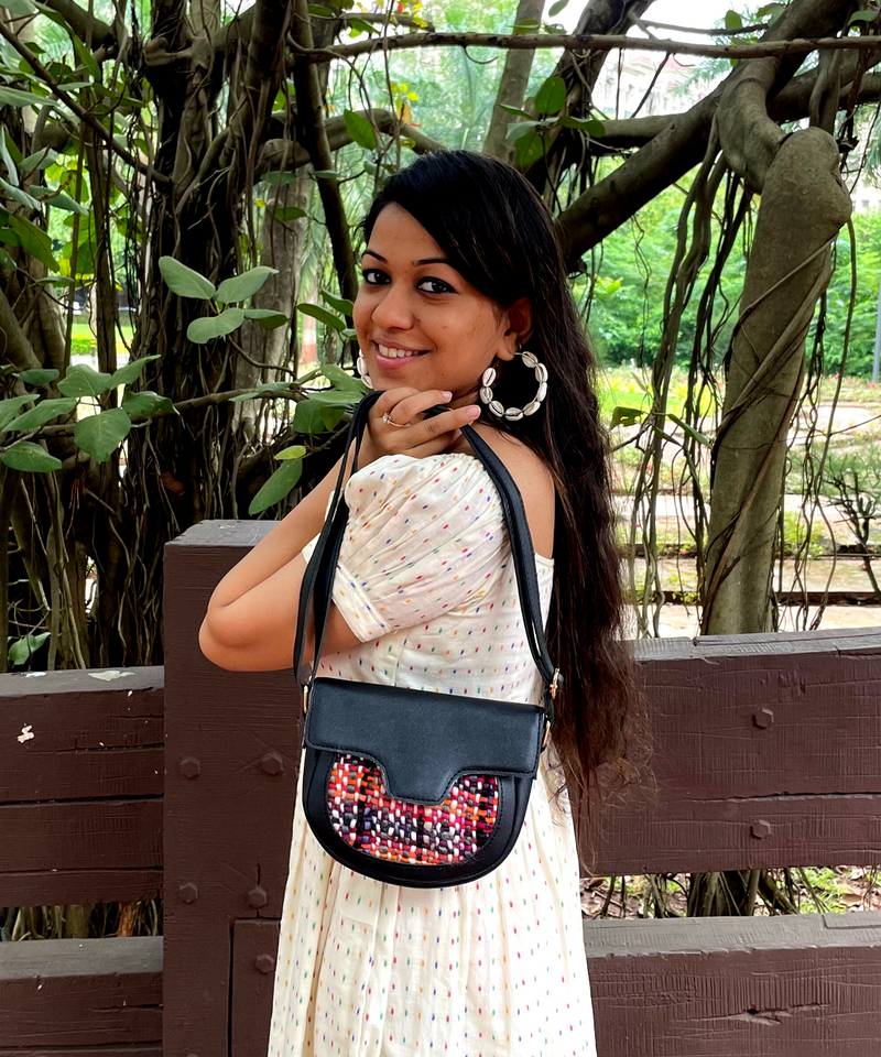 Mini Black Messenger Sling Bag - SaumyasStore