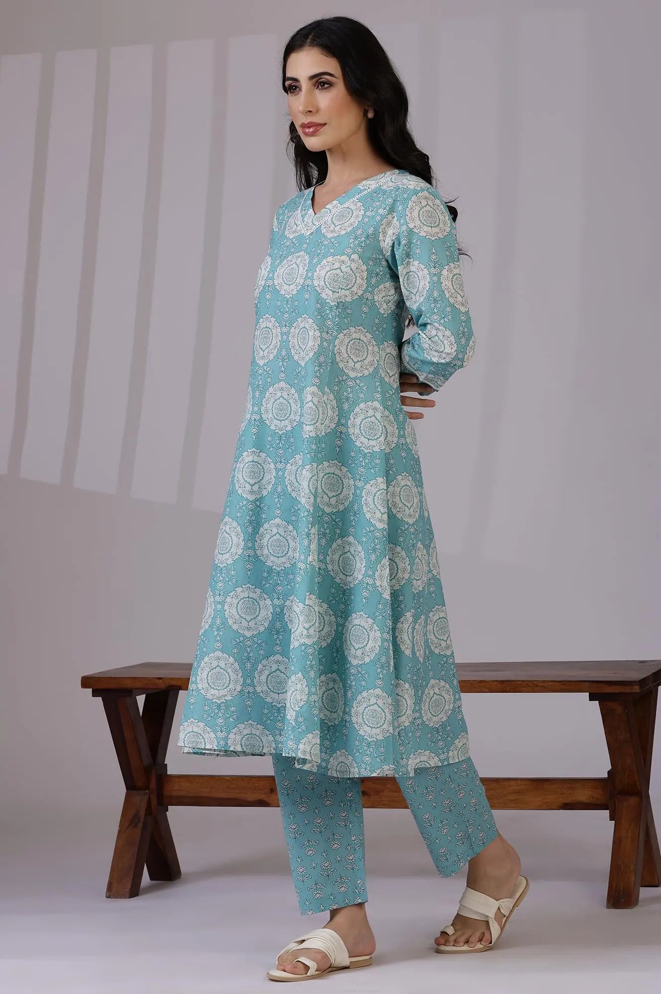 W for Woman Blue Floral Printed A-line Pure Cotton Kurta and Pants Co-ord Set (Size: L)-WS12335-123938 SaumyasStore