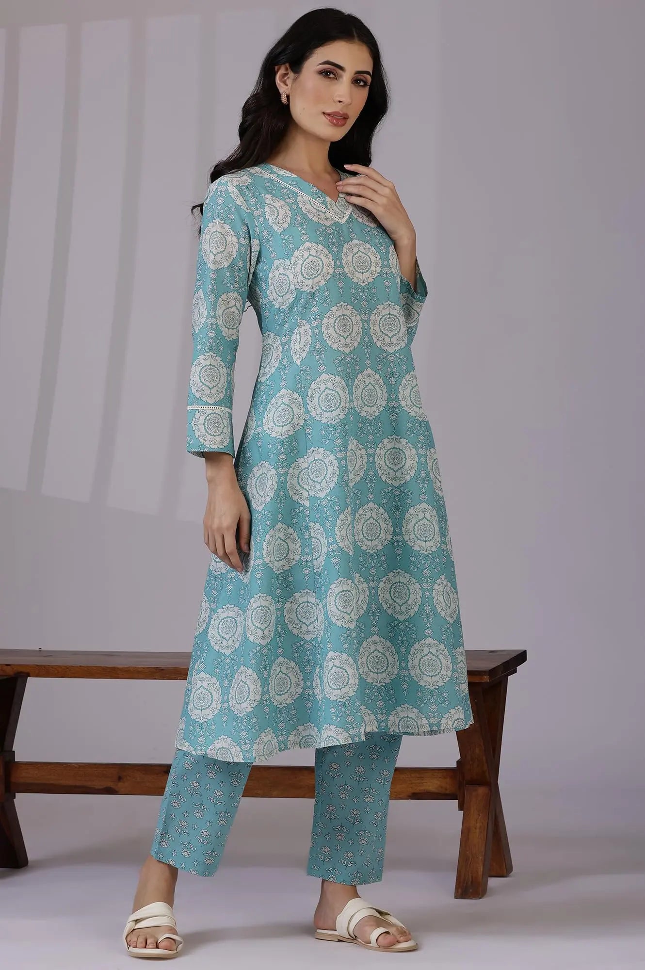 W for Woman Blue Floral Printed A-line Pure Cotton Kurta and Pants Co-ord Set (Size: L)-WS12335-123938 SaumyasStore