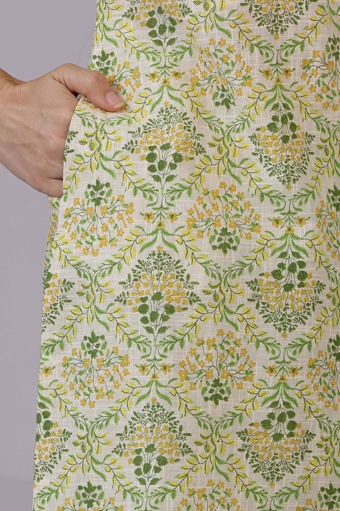 W for Woman Off-White Floral Printed Pure Cotton A-line Kurta and Pants Co-ord Set (Size: L)-WS12336-125449 SaumyasStore