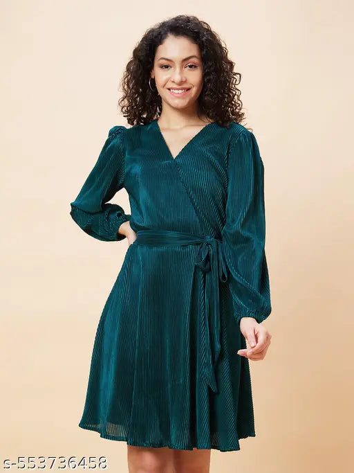 Globus Women Green Solid V-Neck Fit And Flare Belted Party Dress