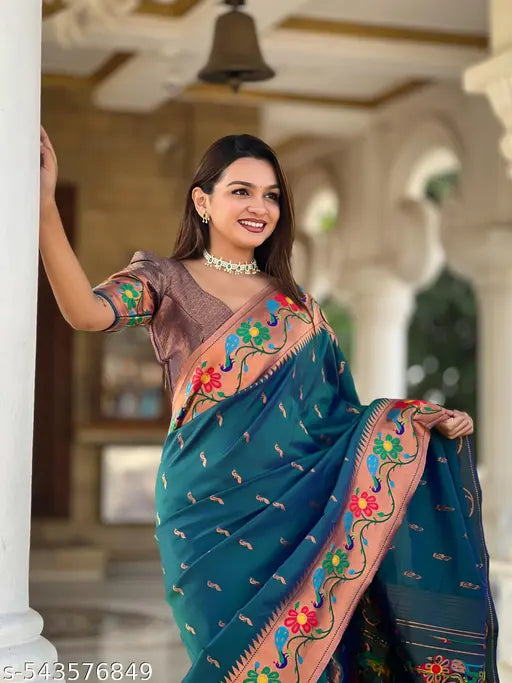 Women's Paithani Silk Zari Meenakari Weaving Saree With Contrast Blouse Piece