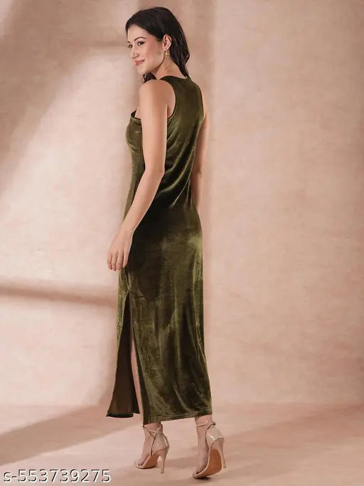 Globus Women Green Sleeveless Halter Neck Velvet Side Slit Flared Hem Bodycon Maxi Party Dress