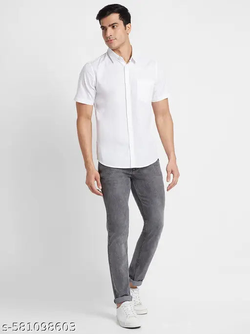 Globus Men White Solid Cotton Regular Fit Casual Shirt