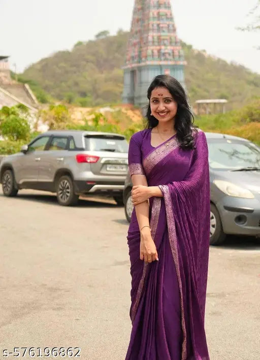 Pure Chifon Weaving Pattern Saree With Soft Banarasi Silk Blouse