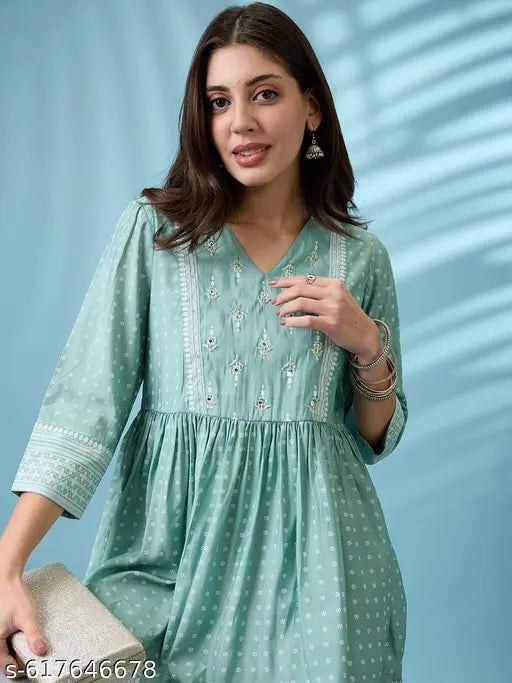 Globus Women Green Ethnic Print V-Neck Sequinned Detail Gathered Tunic