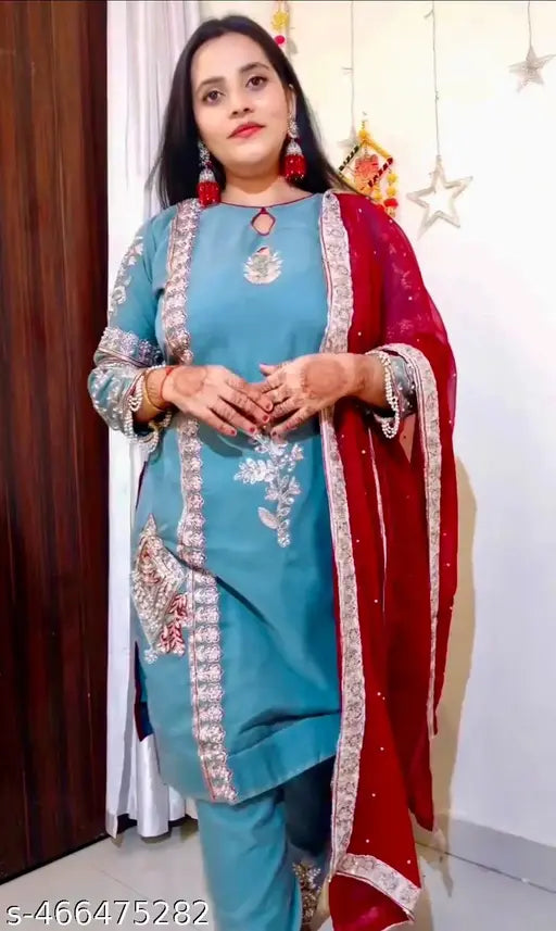 NEW DESIGNER PARTY WEAR HEAVY VISCOSE VELVET TOP WITH PENT