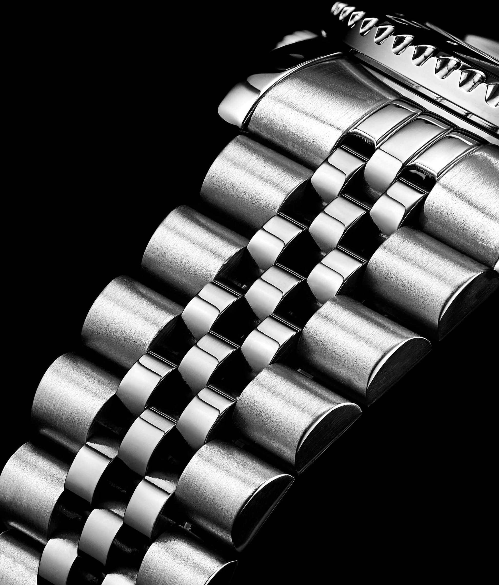 Stuhrling Original Mens Stainless Steel Jubilee Bracelet GMT Watch - Swiss Quartz, Dual Time, Quickset Date with Screw Down Crown, Water Resistant up to 10 ATM, Blue/Red - SaumyasStore